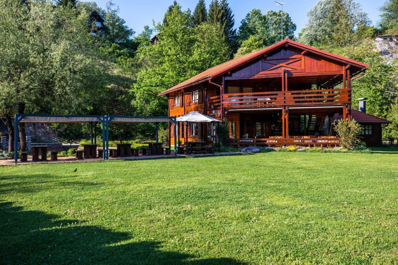 Apartment Mreznicka Kuca Дуга Реса Екстериор снимка
